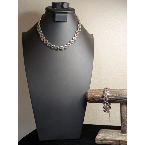 Vintage Monet Modernist Silver Tone Necklace & Bracelet Set - Picture 7 of 7